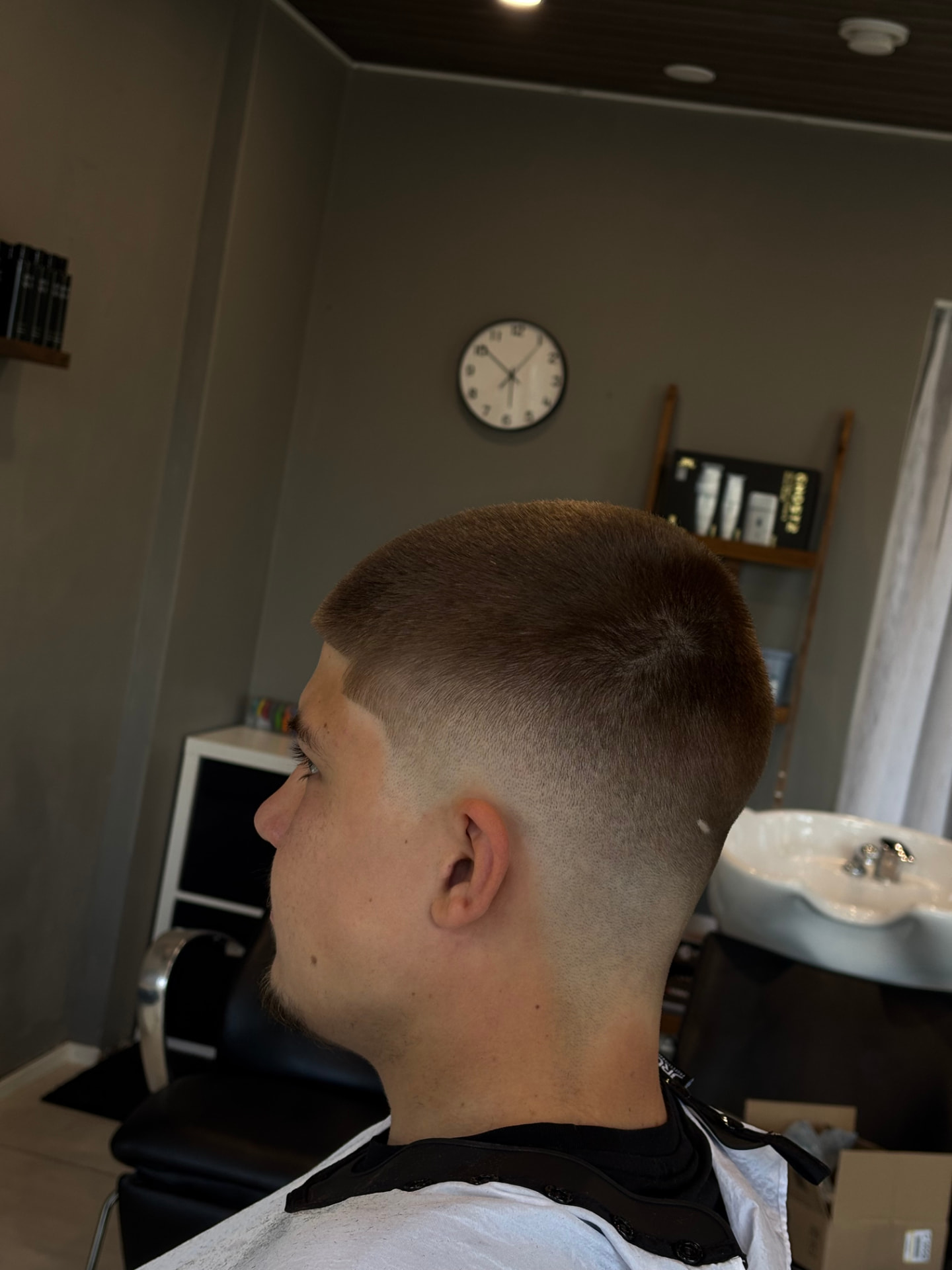Lyhyt skin fade – YCuttsStudio